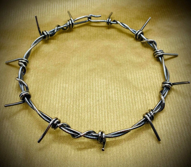 barb wire necklace