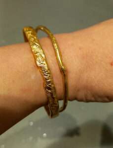 gold plated reticulated bangles
