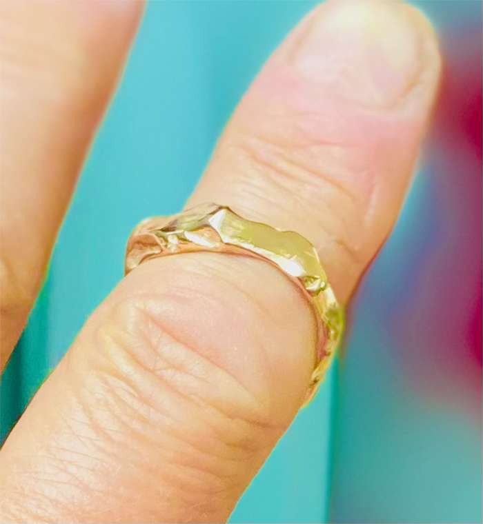 remove a stuck ring
